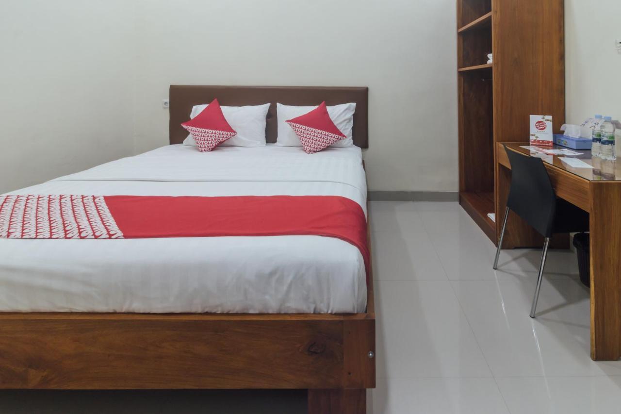 Clean & Comfort Homestay 安汶 外观 照片