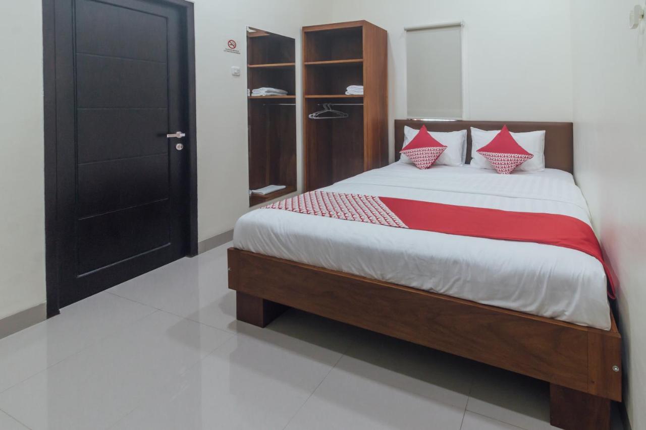 Clean & Comfort Homestay 安汶 外观 照片