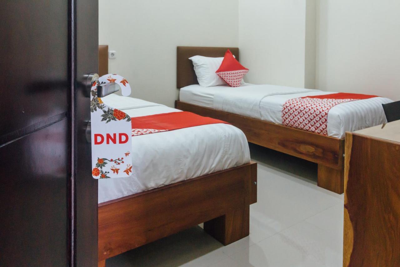 Clean & Comfort Homestay 安汶 外观 照片