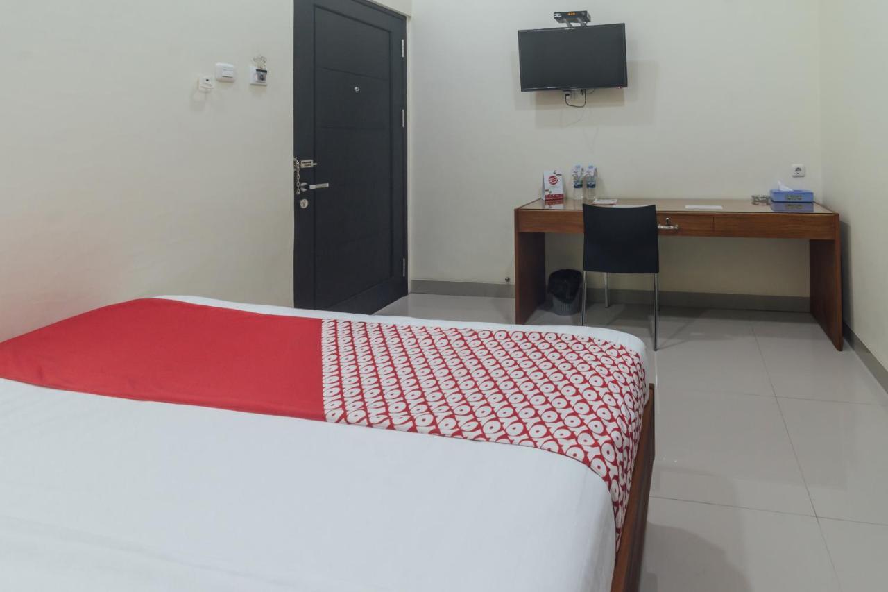 Clean & Comfort Homestay 安汶 外观 照片