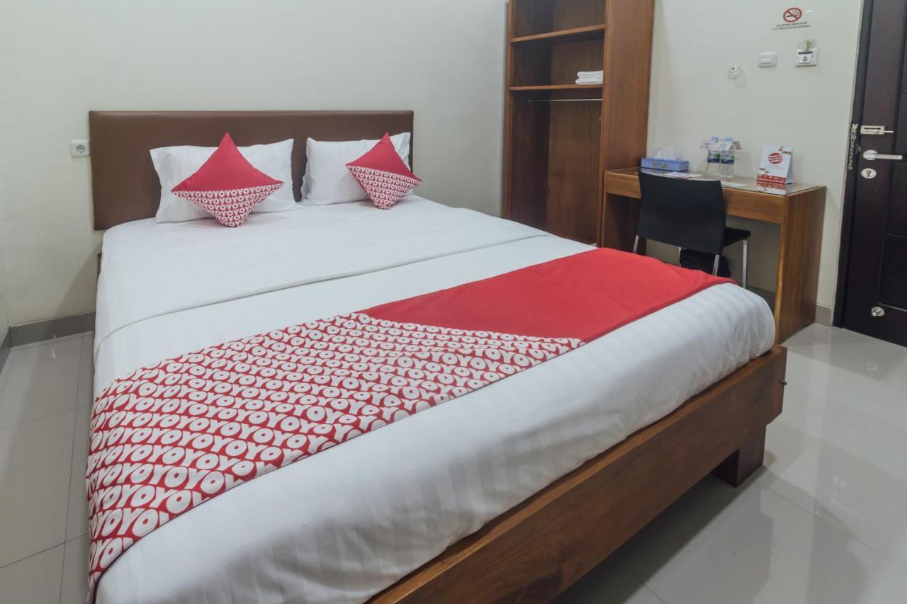 Clean & Comfort Homestay 安汶 外观 照片