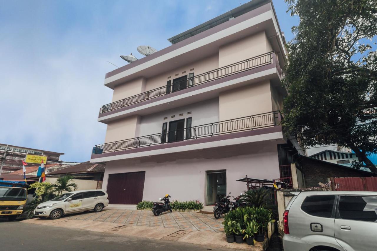 Clean & Comfort Homestay 安汶 外观 照片
