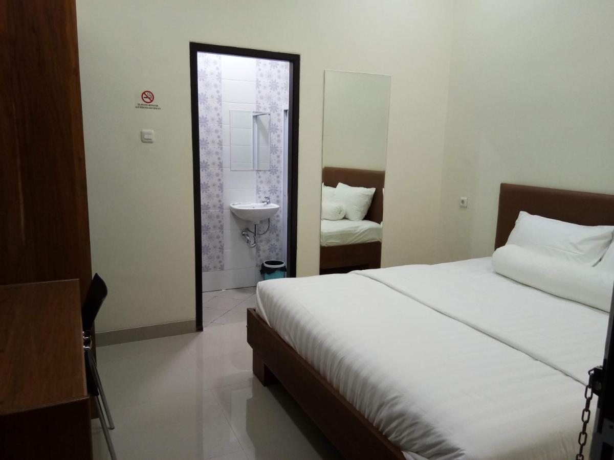 Clean & Comfort Homestay 安汶 外观 照片