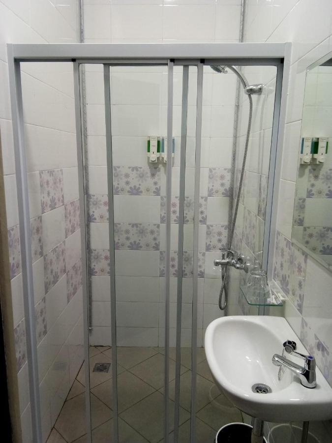 Clean & Comfort Homestay 安汶 外观 照片