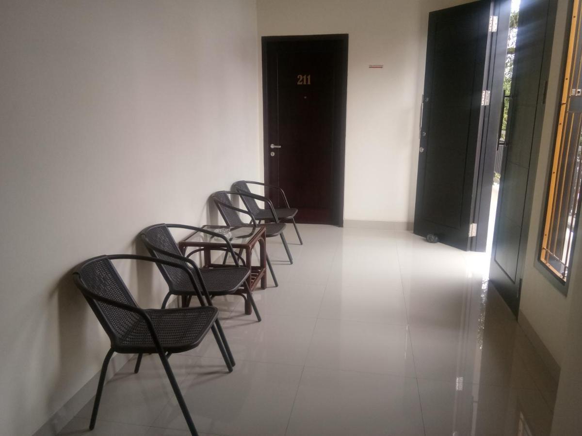 Clean & Comfort Homestay 安汶 外观 照片