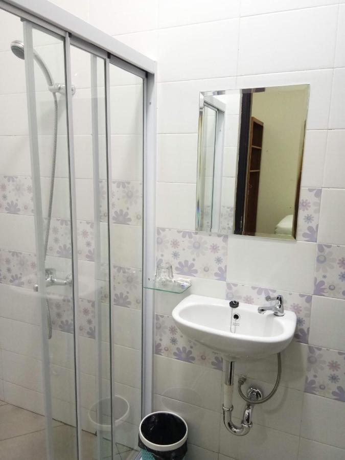 Clean & Comfort Homestay 安汶 外观 照片